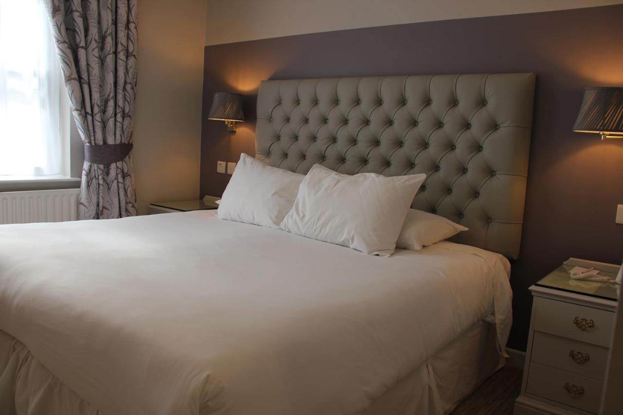Centennial Hotel Cambridge  Bagian luar foto