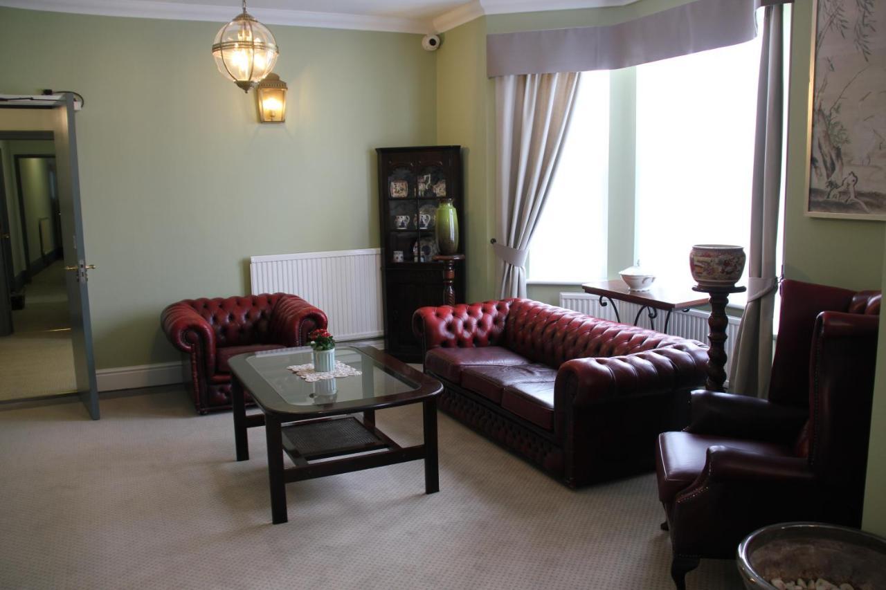 Centennial Hotel Cambridge  Bagian luar foto