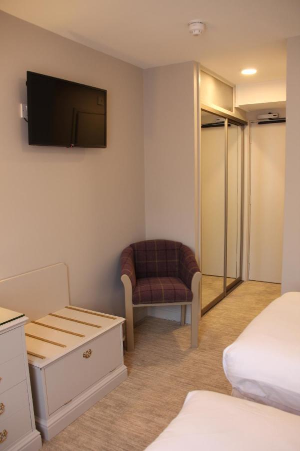Centennial Hotel Cambridge  Bagian luar foto