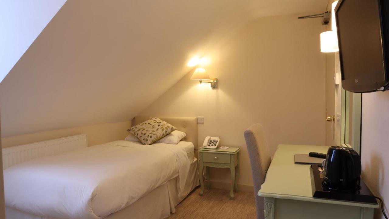 Centennial Hotel Cambridge  Bagian luar foto