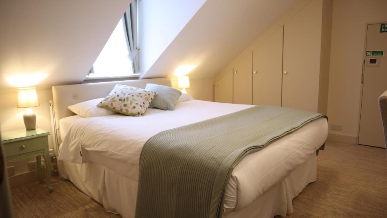 Centennial Hotel Cambridge  Bagian luar foto