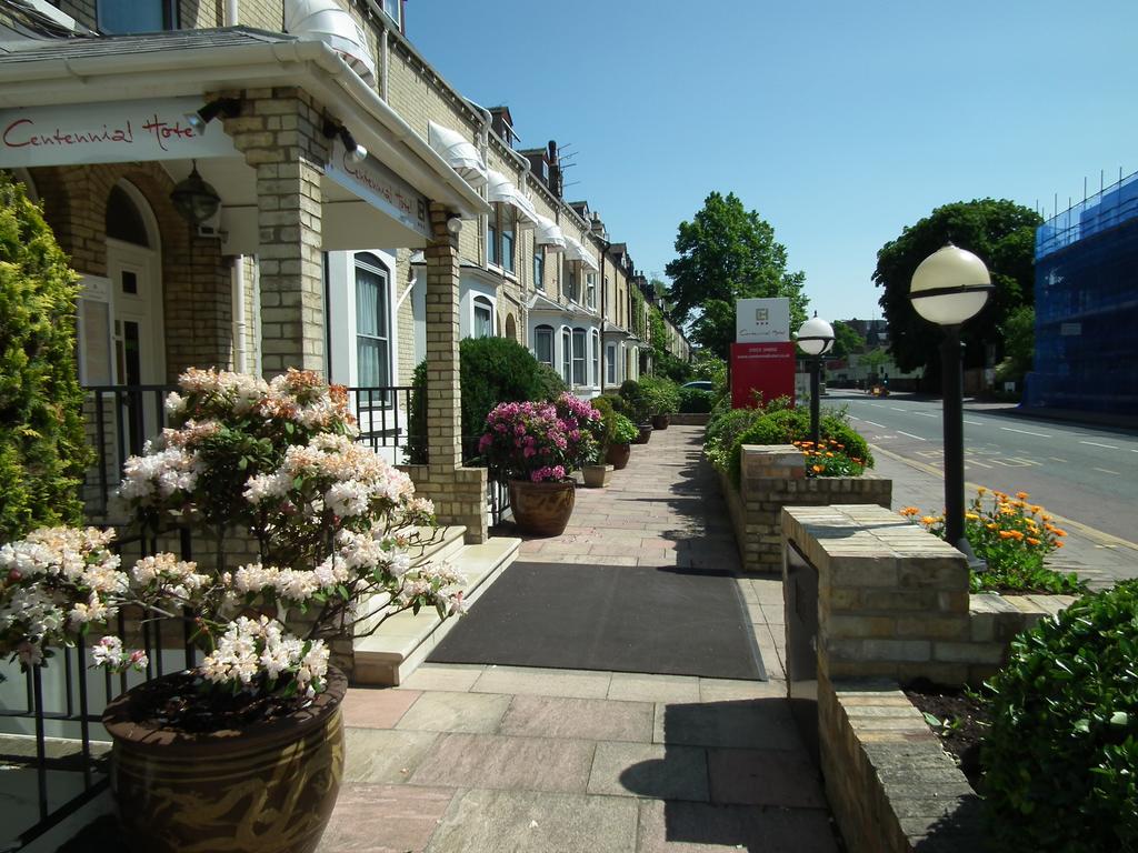 Centennial Hotel Cambridge  Bagian luar foto