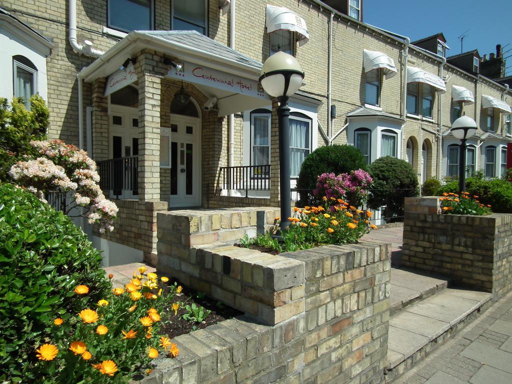 Centennial Hotel Cambridge  Bagian luar foto